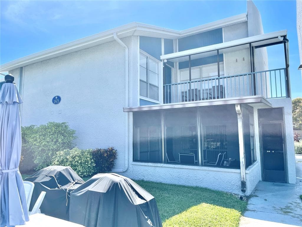 165 MEDALLION BOULEVARD UNIT H MADEIRA BEACH, FL 33708