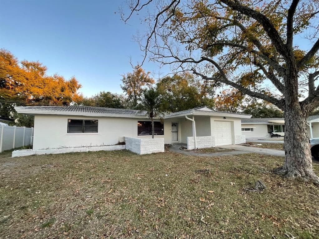 471 KEENE PARK DRIVE E LARGO, FL 33771