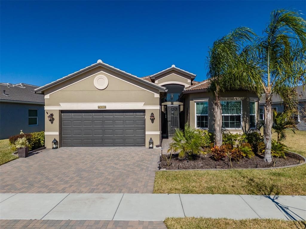 4920 SEVILLA SHORES DRIVE WIMAUMA, FL 33598