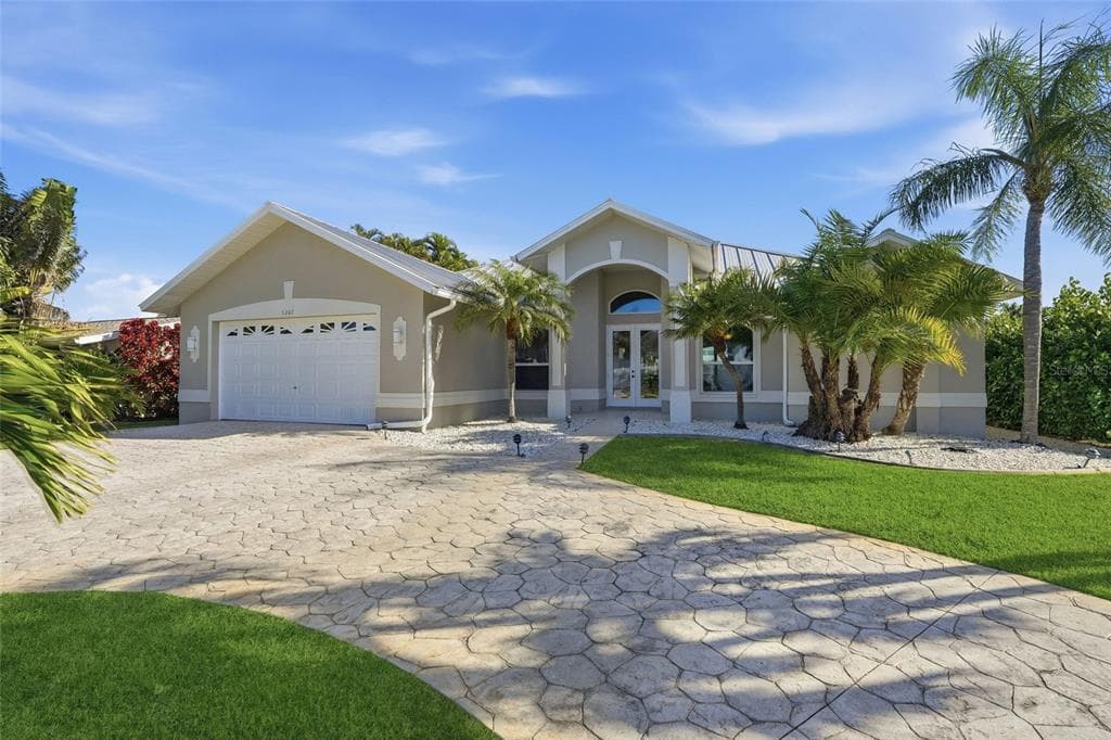 5267 STRATFORD COURT CAPE CORAL, FL 33904
