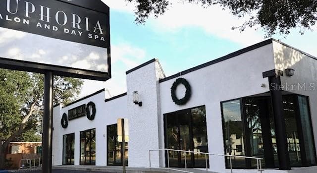6124 CENTRAL AVENUE ST PETERSBURG, FL 33707