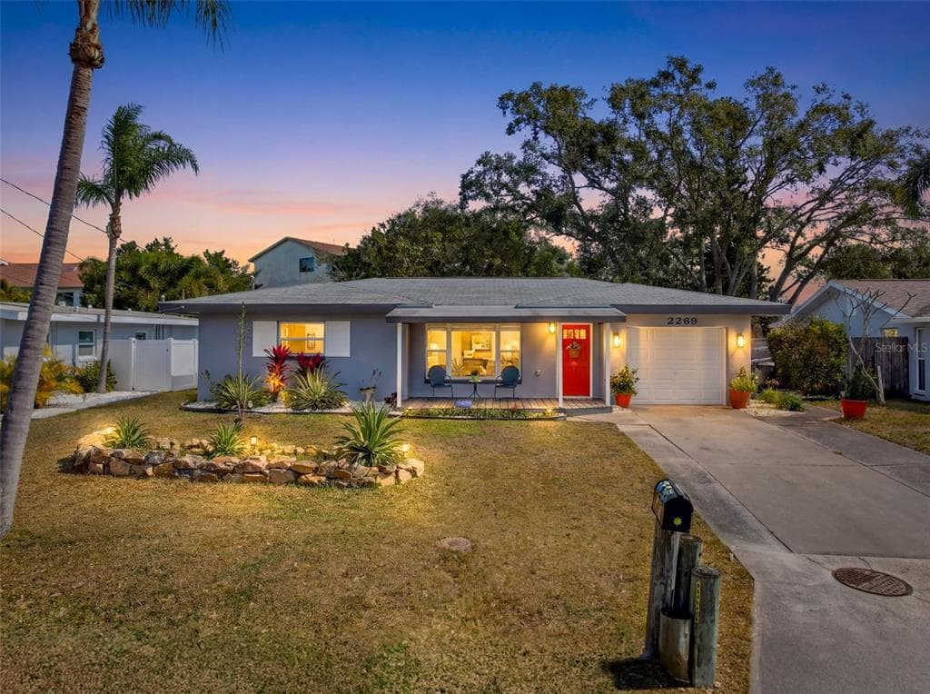 2269 CAROLYN DRIVE