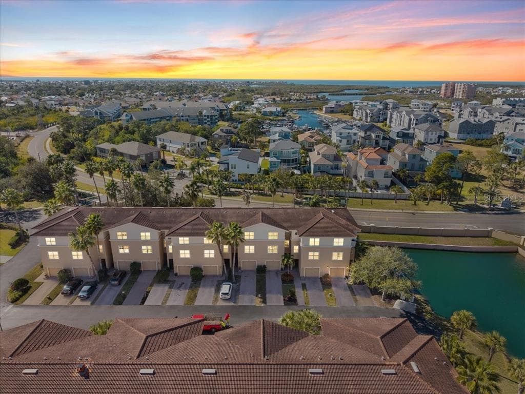 5627 RED SNAPPER COURT