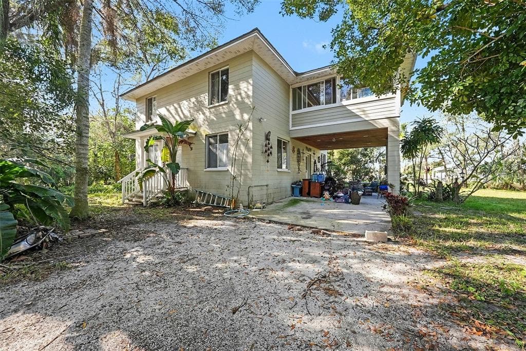209 DENNISON ROAD LUTZ, FL 33548