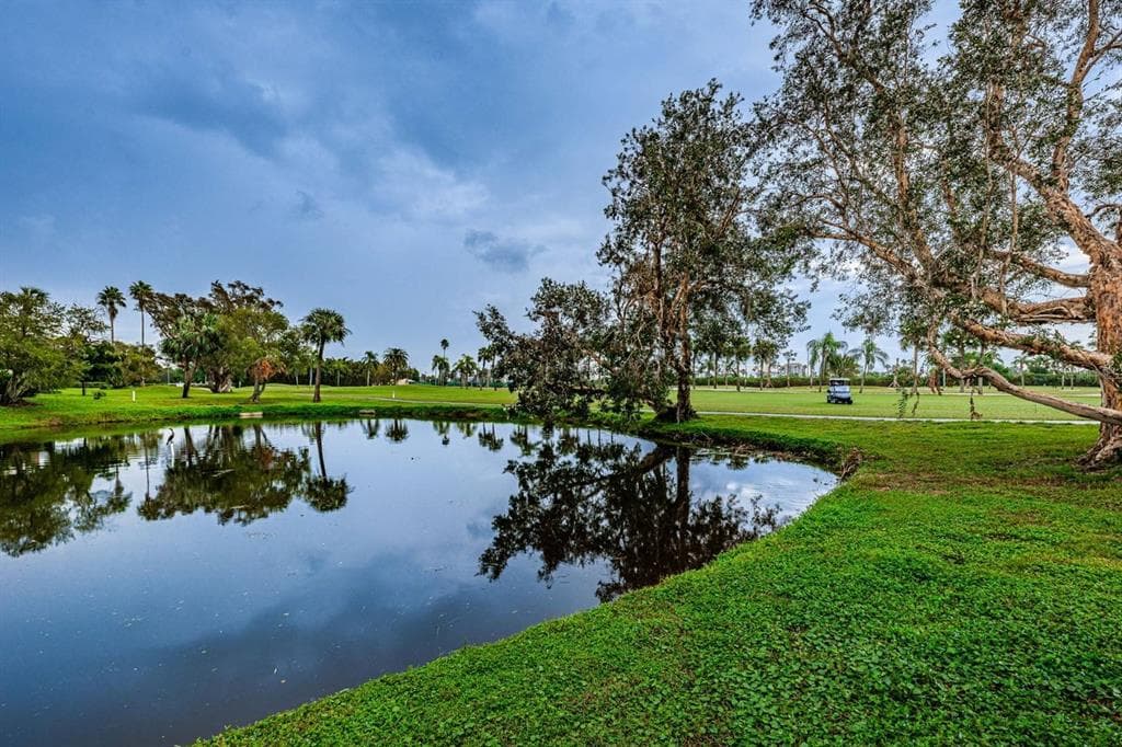 6180 SUN BOULEVARD UNIT 106 ST PETERSBURG, FL 33715