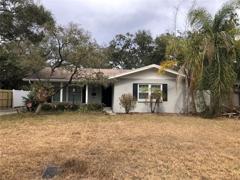 4629 W LEONA STREET