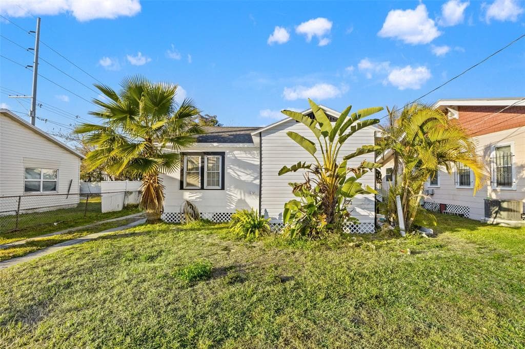 2008 OAKWOOD AVENUE TAMPA, FL 33605
