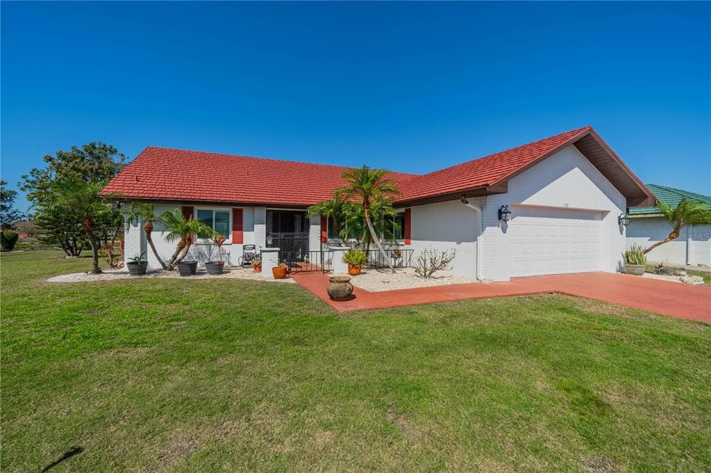 1723 WOLF LAUREL DRIVE SUN CITY CENTER, FL 33573