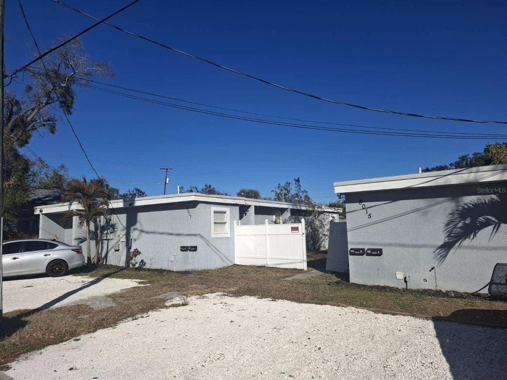 8015 N KLONDYKE STREET TAMPA, FL 33604