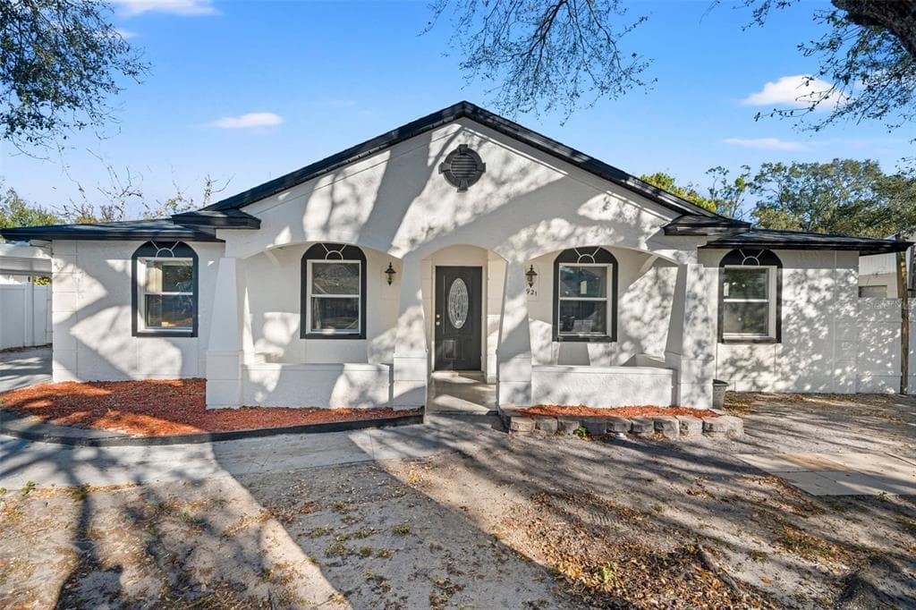 5921 YORKSHIRE ROAD TAMPA, FL 33634