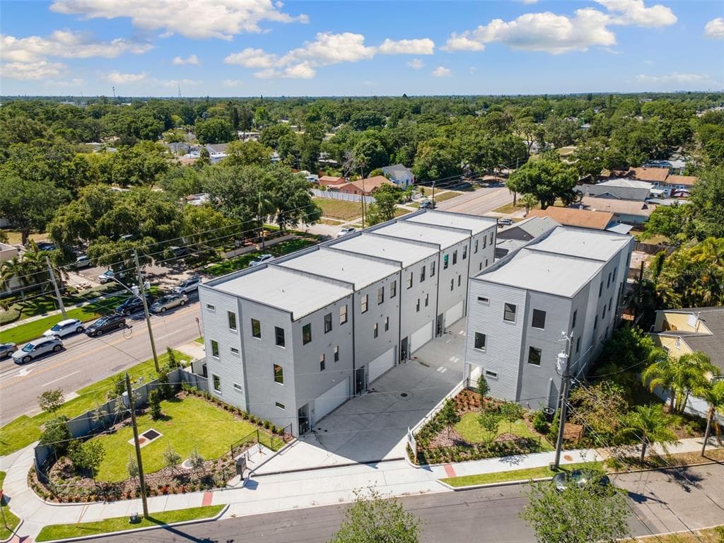 2211 16TH STREET N ST PETERSBURG, FL 33704