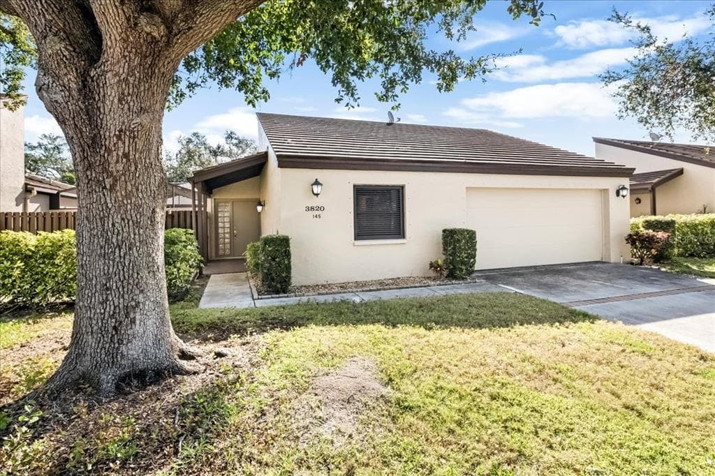3820 GLEN OAKS MANOR DRIVE SARASOTA, FL 34232