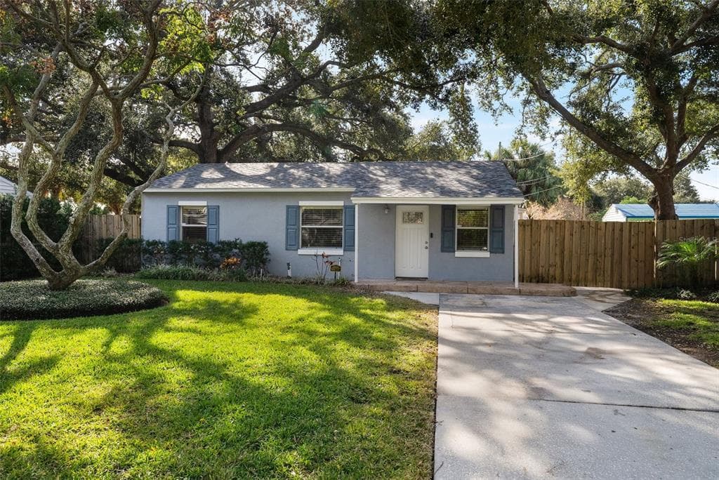 4722 W WALLCRAFT AVENUE TAMPA, FL 33611