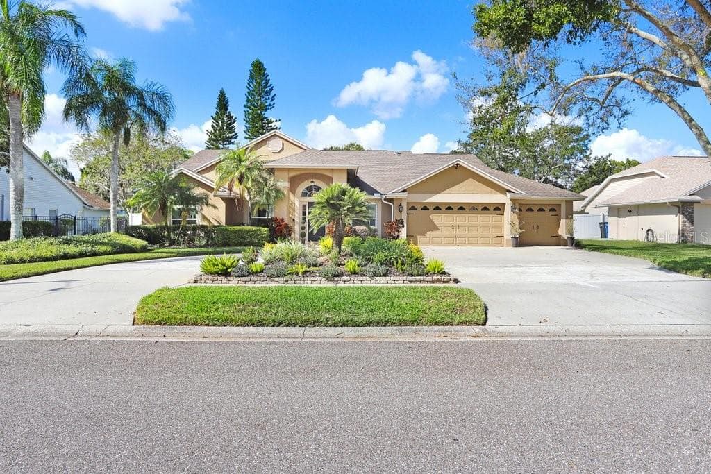 16906 EQUESTRIAN TRAIL ODESSA, FL 33556