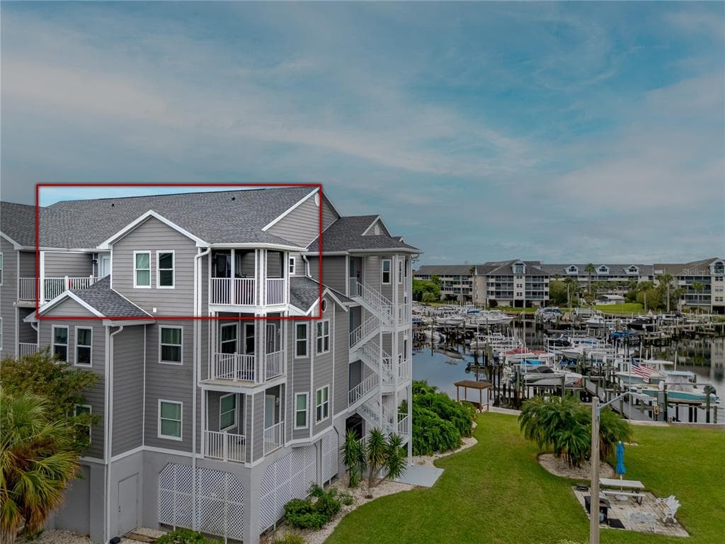 5722 BISCAYNE COURT UNIT 308 NEW PORT RICHEY, FL 34652