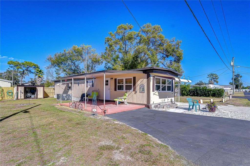 39107 HILLCREST DRIVE ZEPHYRHILLS, FL 33542
