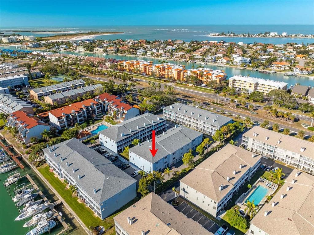 545 PINELLAS BAYWAY S UNIT 301 ST PETERSBURG, FL 33715