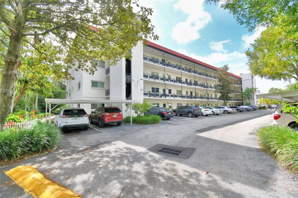 200 EL CAMINO DRIVE UNIT 203 WINTER HAVEN, FL 33884