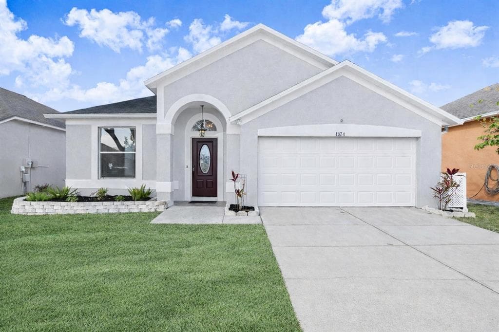 8924 METHENY CIRCLE TAMPA, FL 33615