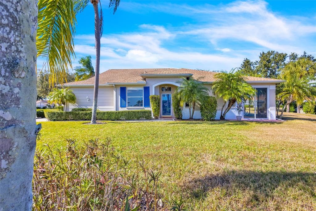 1006 RADISON LAKE COURT UNIT 62 SUN CITY CENTER, FL 33573