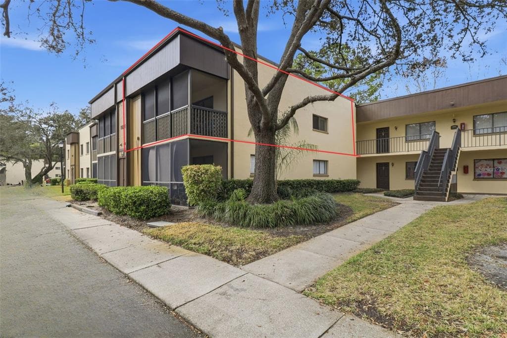 11808 RAINTREE LAKE LANE UNIT C TAMPA, FL 33617