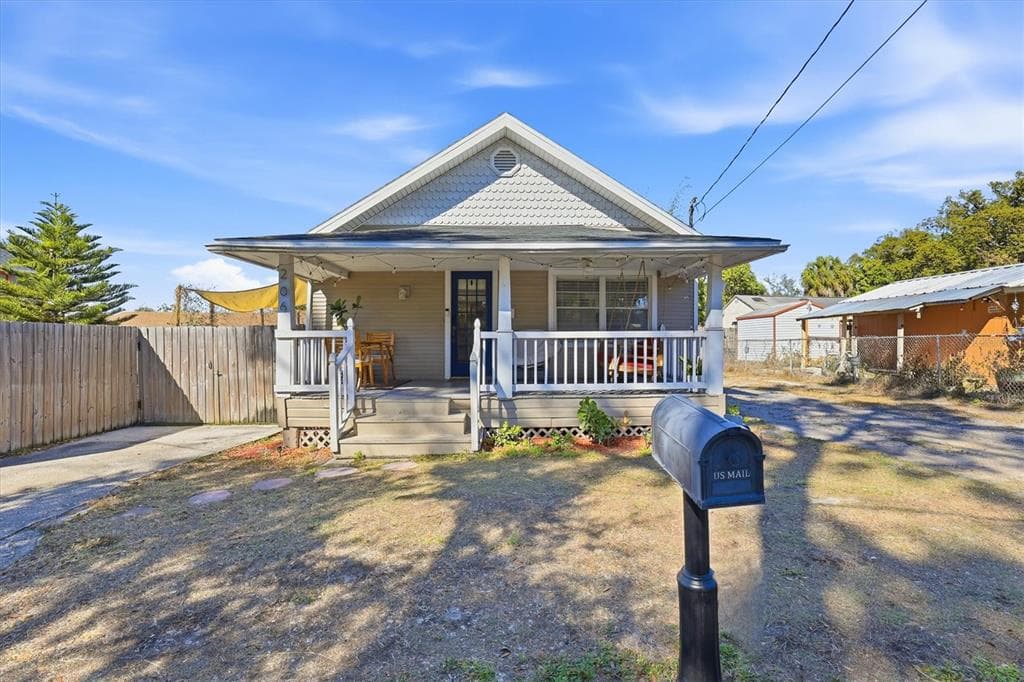 206 E GENESEE STREET TAMPA, FL 33603