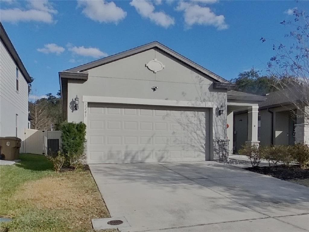 2743 RED HORSE DRIVE KISSIMMEE, FL 34744