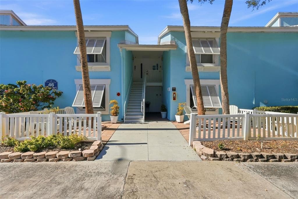 3585 41ST WAY S UNIT B ST PETERSBURG, FL 33711