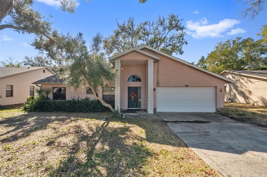 5052 ROANOKE DRIVE HOLIDAY, FL 34690