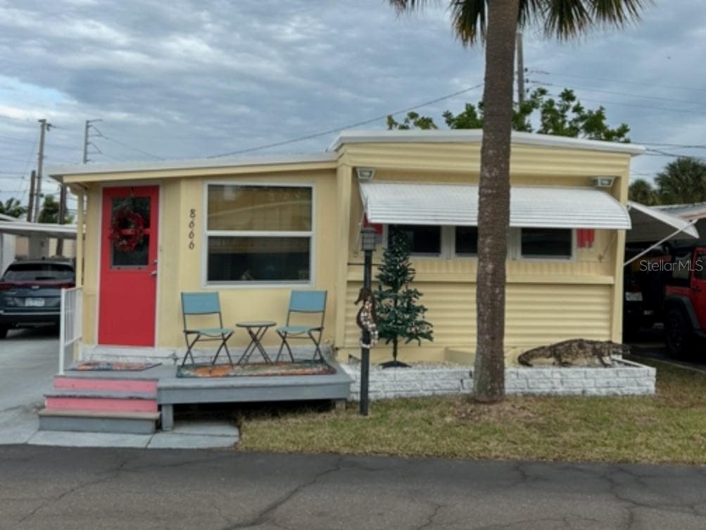 8666 44TH AVENUE N UNIT 64 ST PETERSBURG, FL 33709