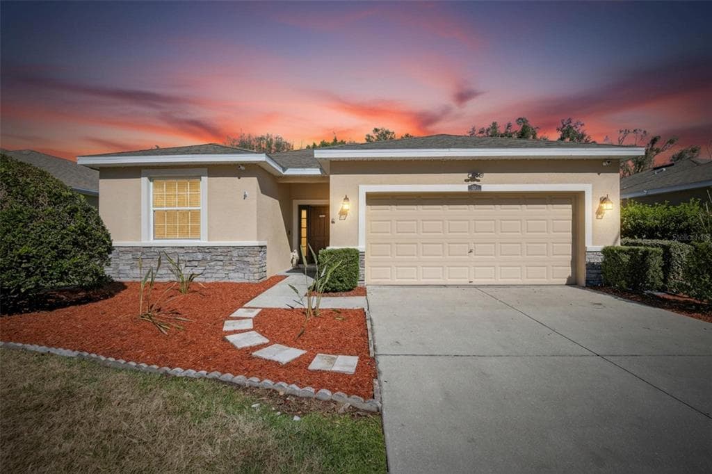 2819 HOLLY BLUFF COURT