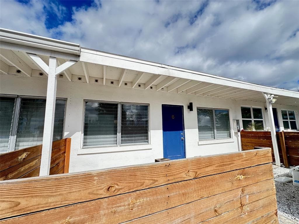 2035 EDGEWATER DRIVE UNIT 6 CLEARWATER, FL 33755