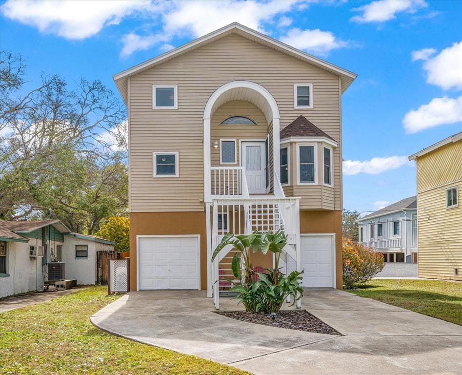 856 WISCONSIN AVENUE PALM HARBOR, FL 34683
