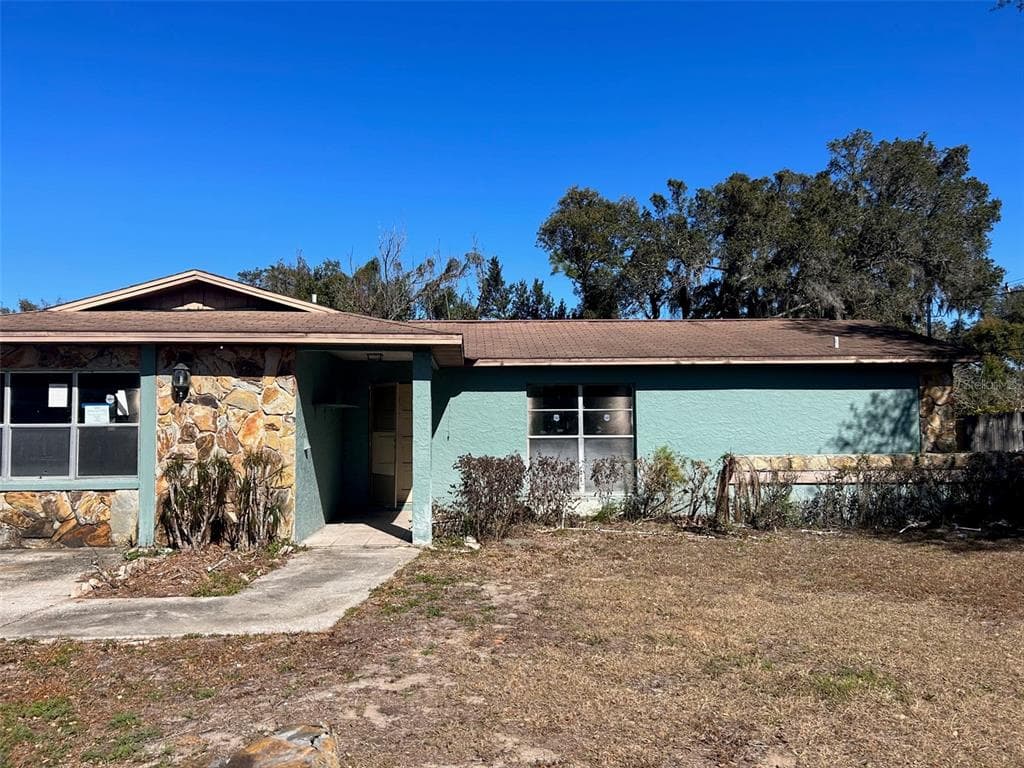 9408 BETHUNE DRIVE THONOTOSASSA, FL 33592