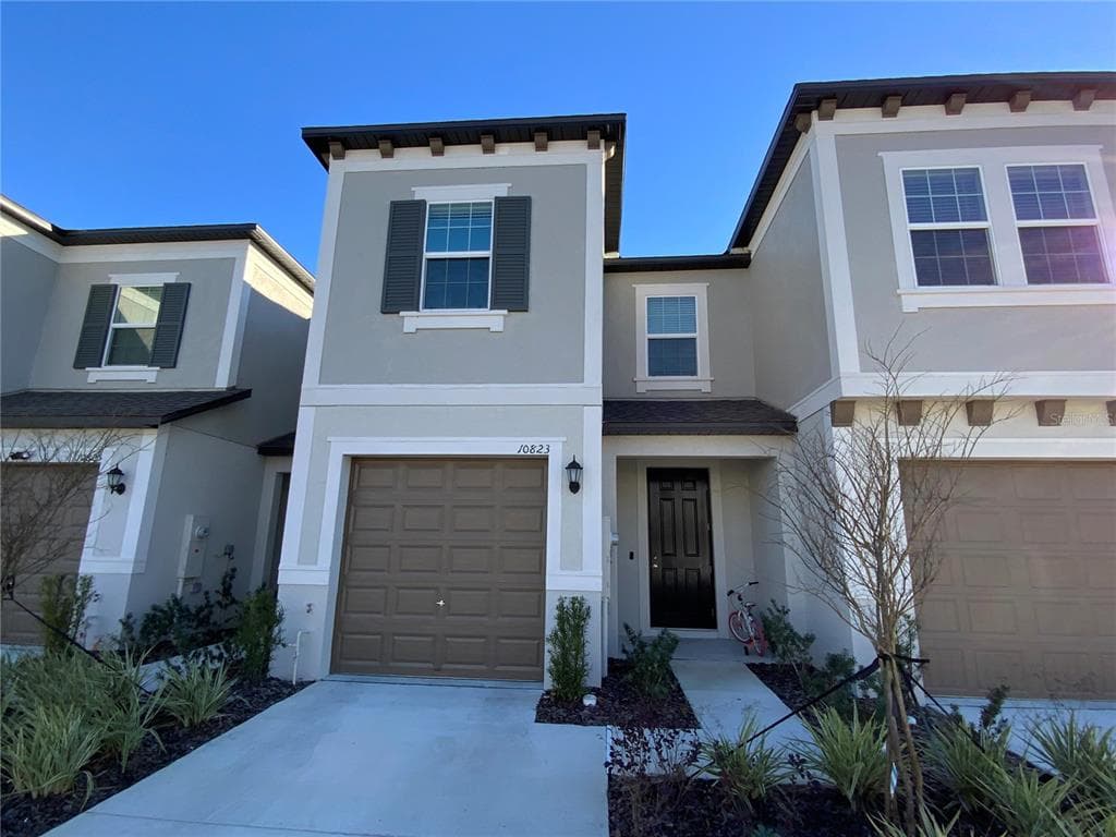 10823 FORT WHITE COURT TAMPA, FL 33647