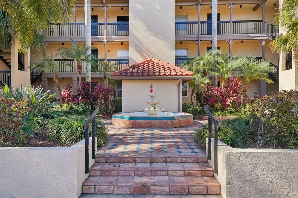 2400 FEATHER SOUND DRIVE UNIT 415 CLEARWATER, FL 33762