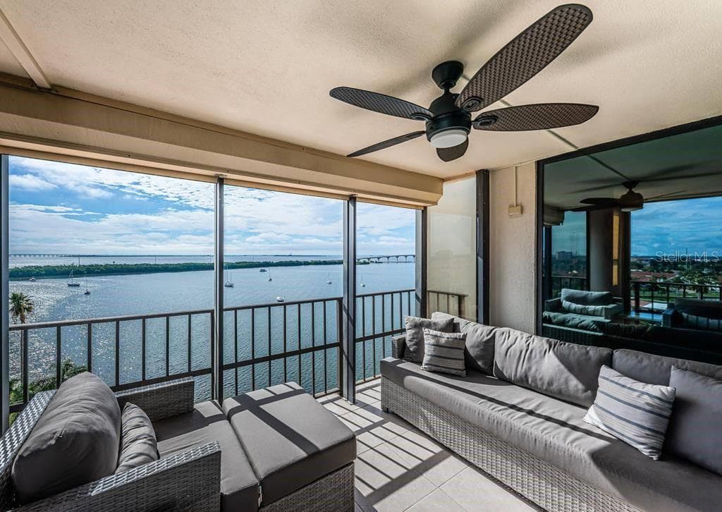6291 BAHIA DEL MAR CIRCLE UNIT 903 ST PETERSBURG, FL 33715
