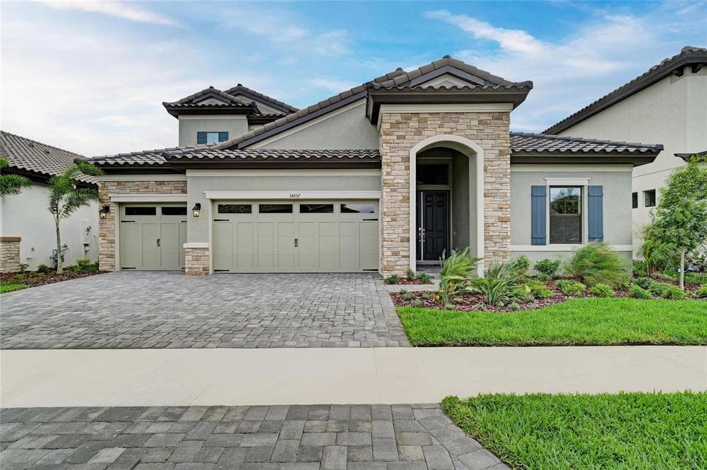 14857 RIDER PASS DRIVE LITHIA, FL 33547
