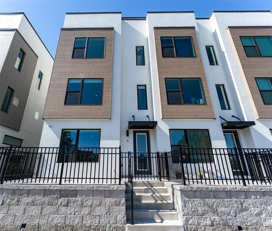 2506 W CLEVELAND STREET UNIT 5 TAMPA, FL 33609