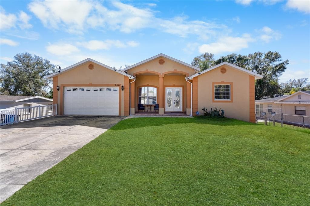 9012 W FLORA STREET TAMPA, FL 33615