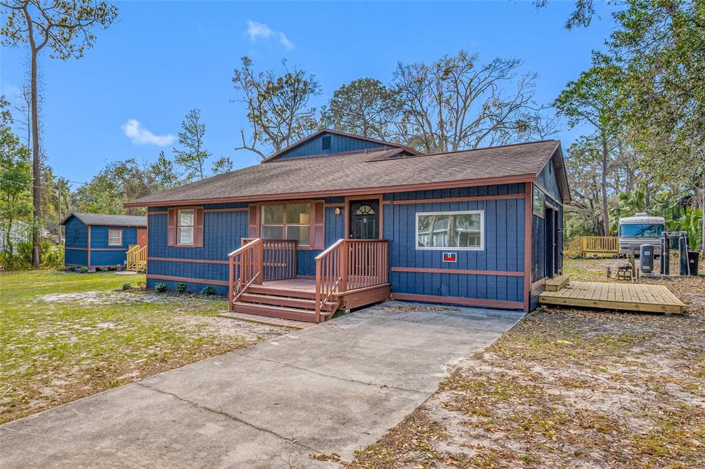 18812 CARR DRIVE UNIT A LUTZ, FL 33559