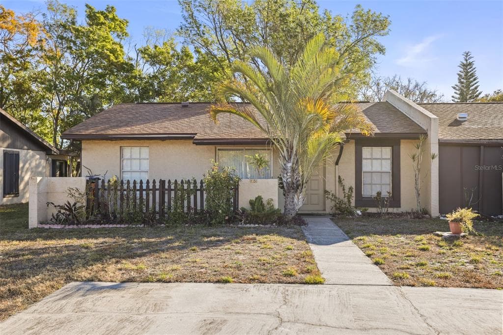 10049 88TH WAY SEMINOLE, FL 33777