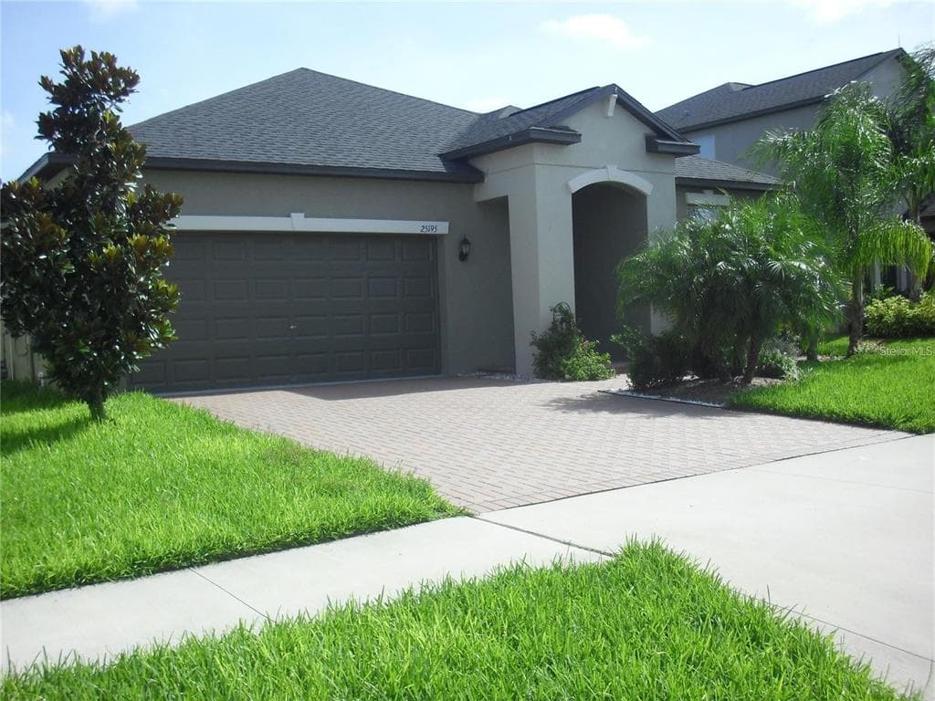 25195 LAMBRUSCO LOOP LUTZ, FL 33559