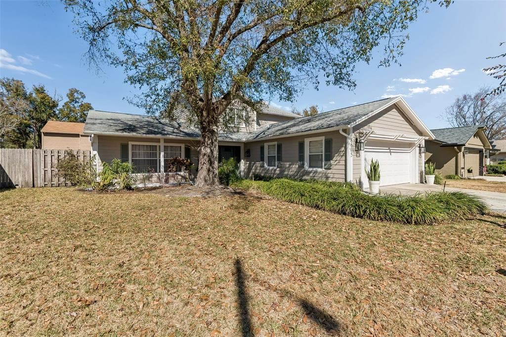 8605 LEIGHTON DRIVE TAMPA, FL 33614