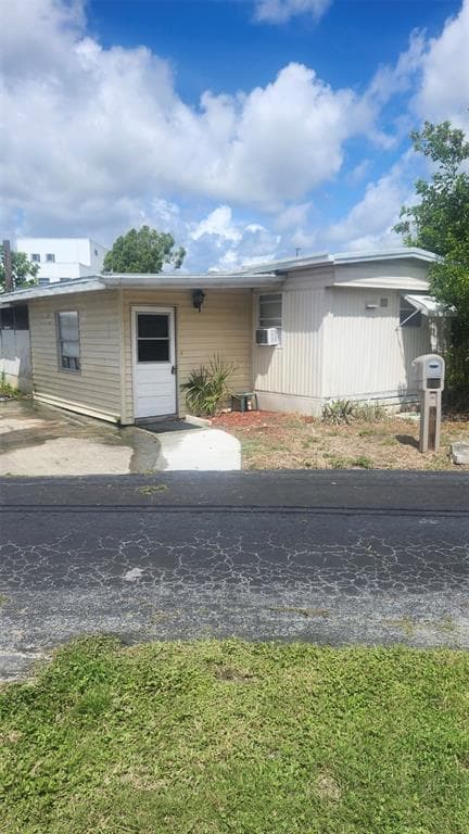 6720 PARK BOULEVARD N UNIT 37 PINELLAS PARK, FL 33781