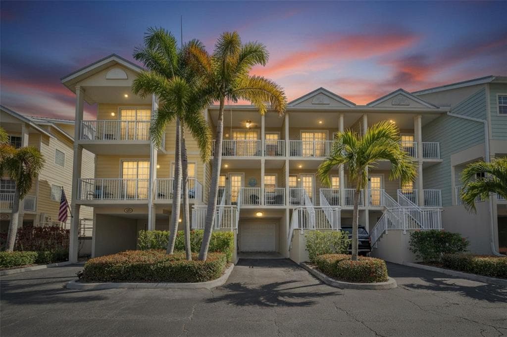 577 BAHIA BEACH BOULEVARD RUSKIN, FL 33570
