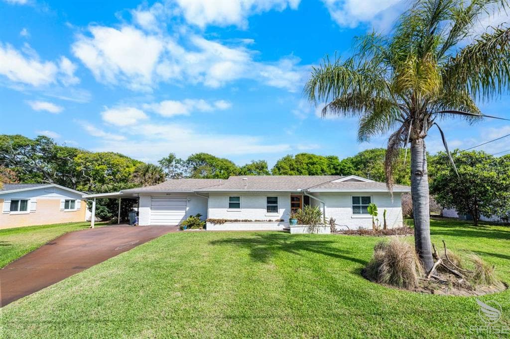 812 E 13TH AVENUE NEW SMYRNA BEACH, FL 32169