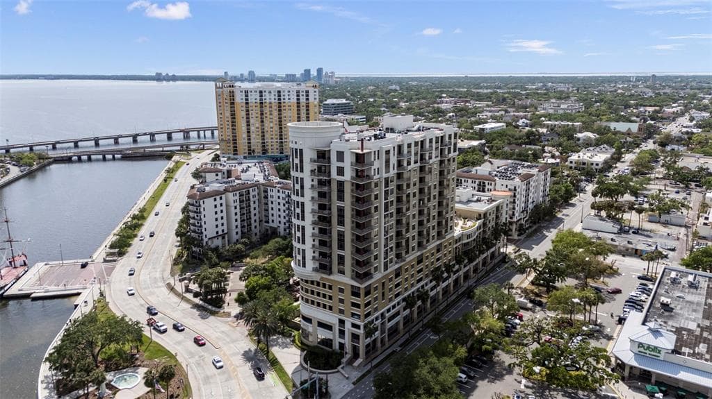 275 BAYSHORE BOULEVARD UNIT 401 TAMPA, FL 33606