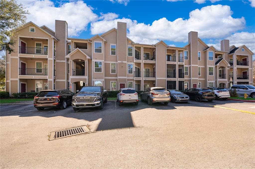 2015 ERVING CIRCLE UNIT 201 OCOEE, FL 34761