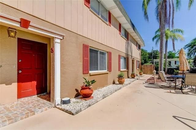 300 6TH STREET N UNIT W2 SAFETY HARBOR, FL 34695